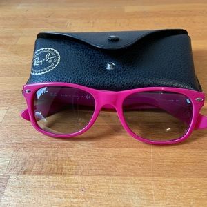 Ray-Ban New Wayfarer in hot pink 💖